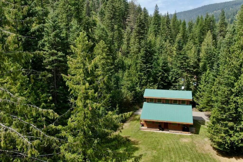 Cedar Cabin Near Silverwood Spirit Lake Exterior photo